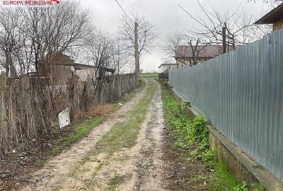 Teren de 2200 mp, în Parcheș - 2