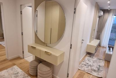 Apartament cu 2 camere decomandat, mobilat în Central