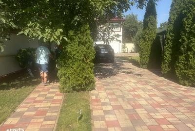 Casă cu 4 camere în Central