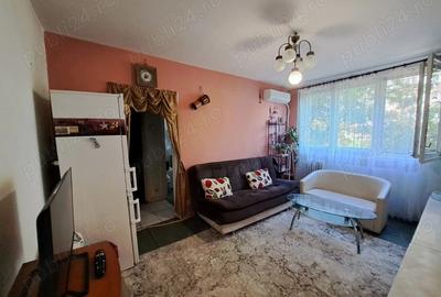 Vand apartament 3 camere,semidecomandat, 44mp,Militari-Apusului - 2