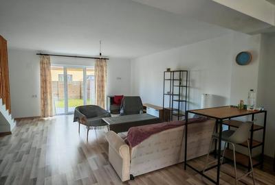 Vila tip duplex S+P+E cartier IZVOR Tarlungeni semimobilata179000 euro - 3