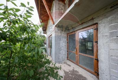 Casă cu 8 camere cu Teren 470 Mp în Gemenii - 30
