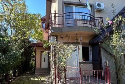 Casă individuală Buftea, 3.162 mp teren, ieșire spre lac - 3