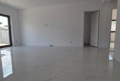 Casă cu 4 camere cu Teren 400 Mp în Domnești - 3