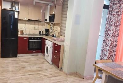 Apartament cu 3 camere semidecomandat, mobilat în Central - 1