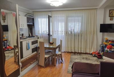 Apartament cu 3 camere decomandat în Central - 3