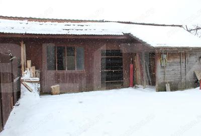 Casă cu 3 camere cu Teren 2880 Mp în Boroșneu Mare - 6