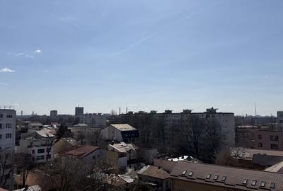 Apartament cu 2 camere semidecomandat, mobilat în 1 Mai - 10