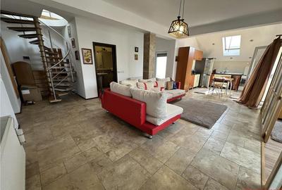 Apartament cu 5 camere decomandat în Central - 11