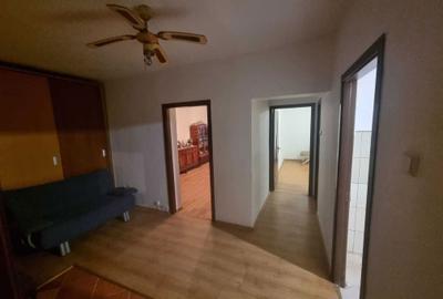 Apartament cu 3 camere decomandat în Central - 4