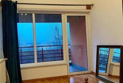 Cazare Exclusiv Femei l  Buna Ziua | Curte - 11