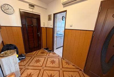 Apartament cu 3 camere decomandat, mobilat în Titan - 19