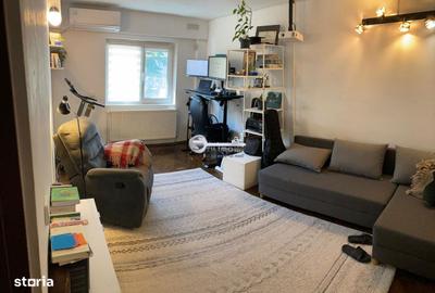 Apartament cu 3 camere decomandat în Albești