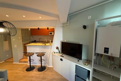 Apartament cu 2 camere semidecomandat, mobilat în P-ța Universității - 6