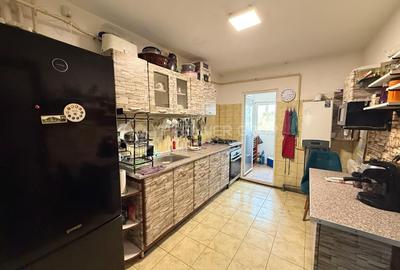 Apartament cu 3 camere decomandat în Tătărași - 7