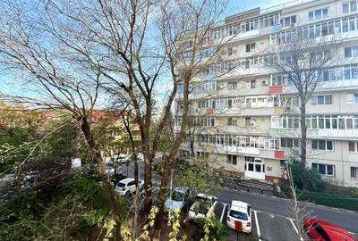 Apartament cu 3 camere semidecomandat în 1 Mai - 13