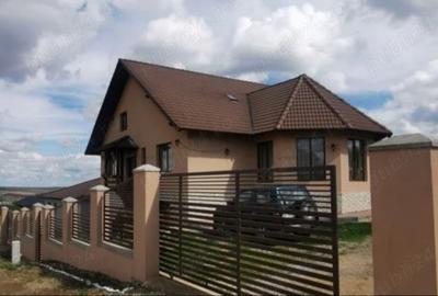Casă de vânzare imediat ocupabil