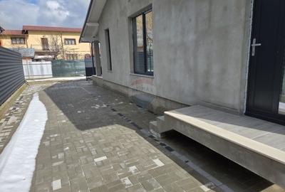 Casă individuală cu 3 camere cu Teren 413 Mp în Golești - 4