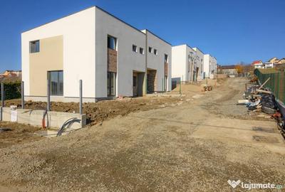 Casă cu 4 camere cu Teren 235 Mp în Central - 8