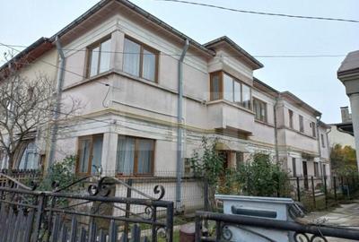 Casă cu 4 camere cu Teren 80 Mp în Central - 12