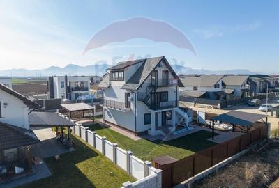 Casă cu 9 camere cu Teren 501 Mp în Hărman