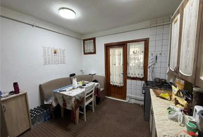 Apartament cu 2 camere decomandat în Brăilei - 11