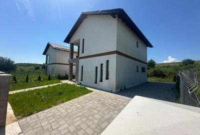 Casă individuală cu 4 camere cu Teren 300 Mp în Câmpenești - 2