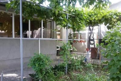 Casă cu 7 camere cu Teren 400 Mp în Central - 2