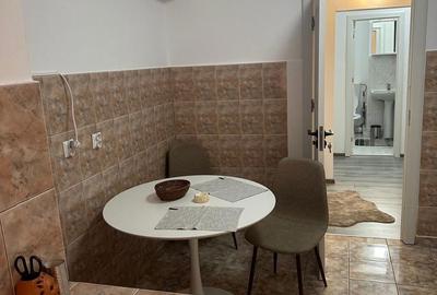 Apartament cu 2 camere decomandat în Central - 2