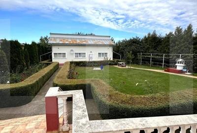 Vila cu demisol si 2 etaje, nefinalizata, pe teren de aproape 3.000 mp - 5