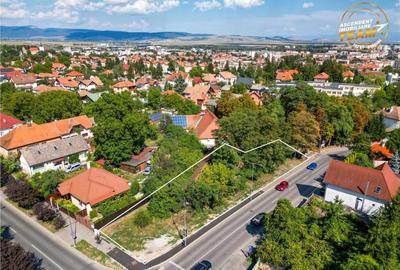 Teren de 1657 mp, în Central - 6