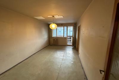 Apartament cu 3 camere semidecomandat în Drumul Taberei - 1