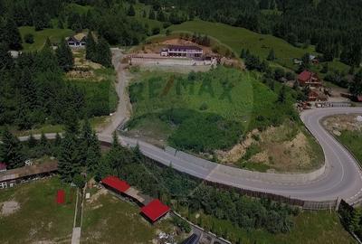 De vanzare teren cu deschidere la lac Colibita - 3