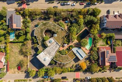 Casă individuală cu 12 camere cu Canalizare în Dumbrăvița - 3