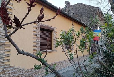 Casă cu 4 camere cu Teren 400 Mp în Central - 3