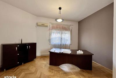 Apartament cu 4 camere decomandat în P-ța Victoriei - 19
