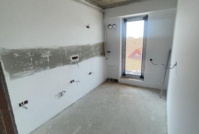 Apartament cu 2 camere decomandat în Palazu Mare - 3