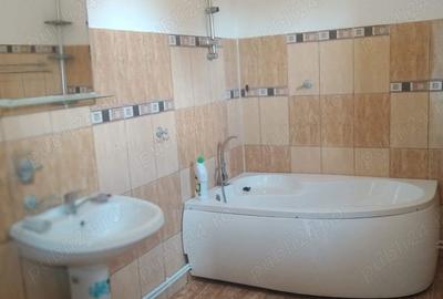Casă cu 5 camere cu Teren 1000 Mp în Miroslava - 4
