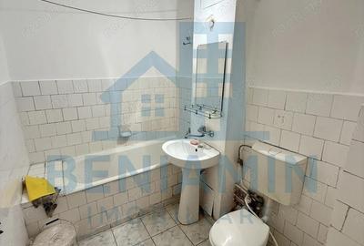 2 decomandate - etaj 3 - 1980 - Craiovita Noua - Fortuna. - 9