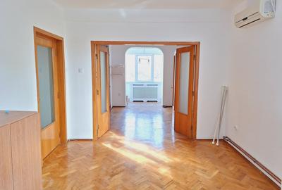 Apartament cu 3 camere semidecomandat, mobilat în 13 Septembrie - 3