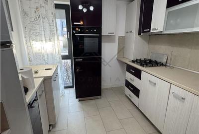 Casă cu 4 camere cu Canalizare în Central - 1