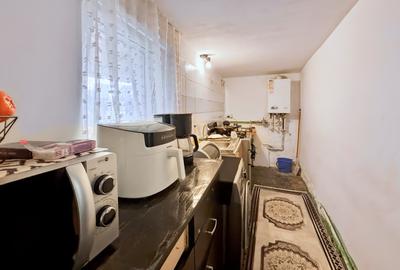 Casă individuală cu 3 camere cu Canalizare în Km 5 - 15