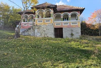 Teren de 949 mp, în Central