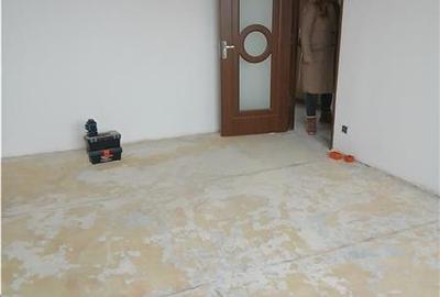 Apartament cu 3 camere decomandat în Dristor