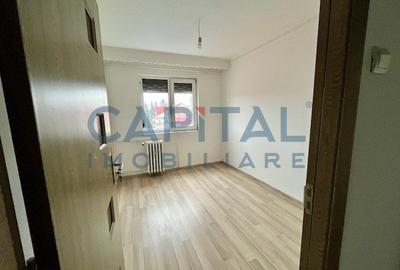 Apartament cu 3 camere semidecomandat în Central - 7