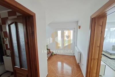 Casă cu 5 camere cu Canalizare în Vulcan - 12