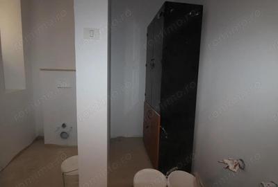 Spațiu comercial, de 100 mp, în Central - 3