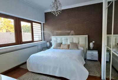 Apartament cu 4 camere decomandat, mobilat în P-ța Victoriei - 1