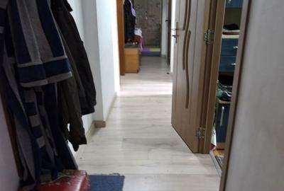 Apartament cu 4 camere decomandat, mobilat în Circumvalațiunii - 9