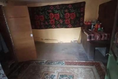 De vanzare casa batraneasca, locuibila, teren 3751 mp, 29.500 euro - 1